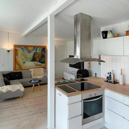 別荘 3 Bedroom Cozy In