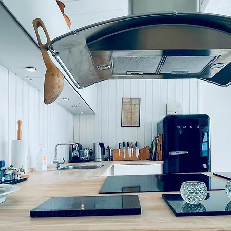 3 Bedroom Cozy In *