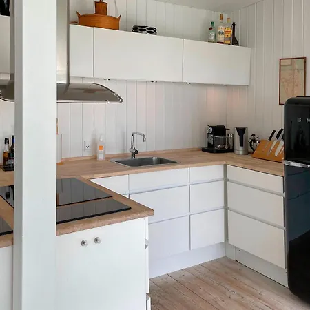 3 Bedroom Cozy In Knebel