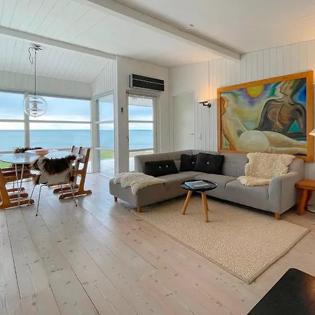 3 Bedroom Cozy In