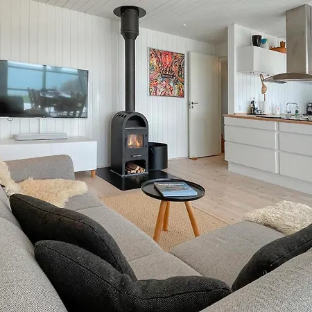別荘 3 Bedroom Cozy In *
